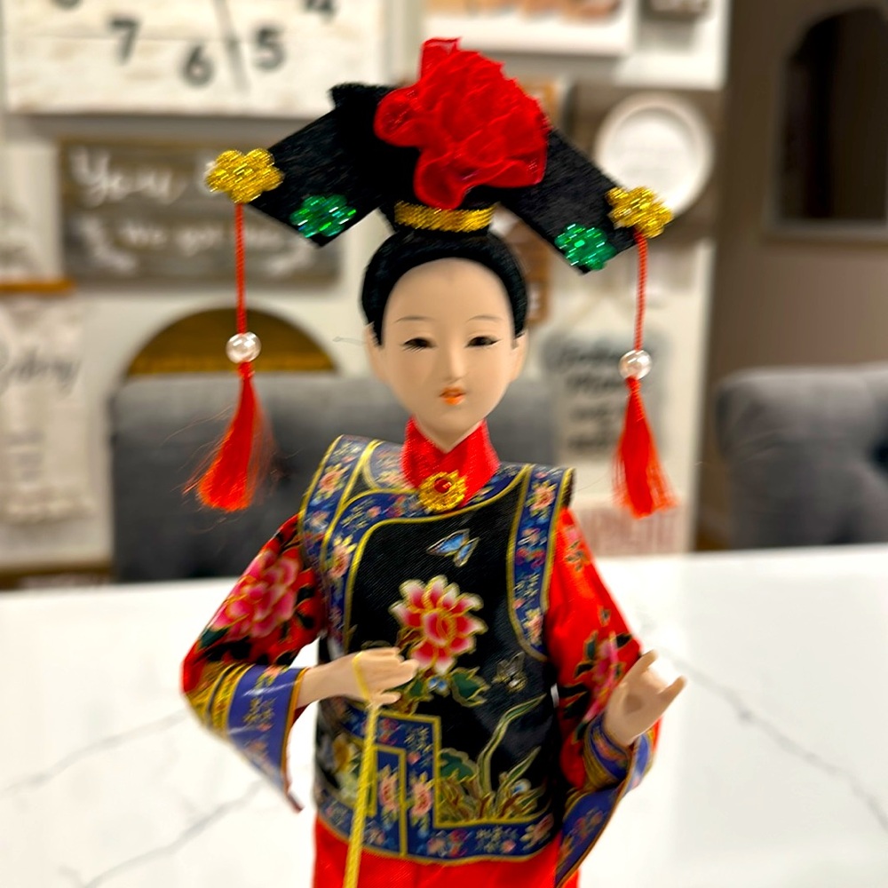 Beautiful Geisha Doll